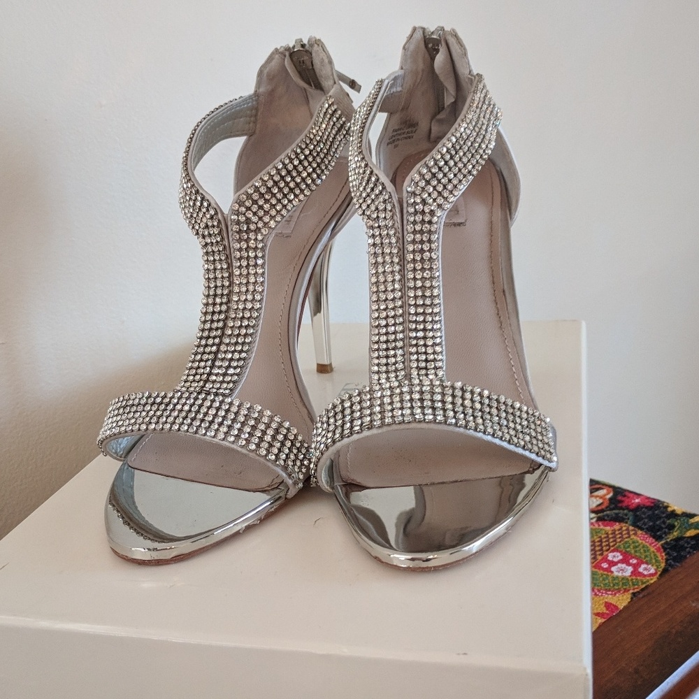 8M Glint Diamond Studded Heels